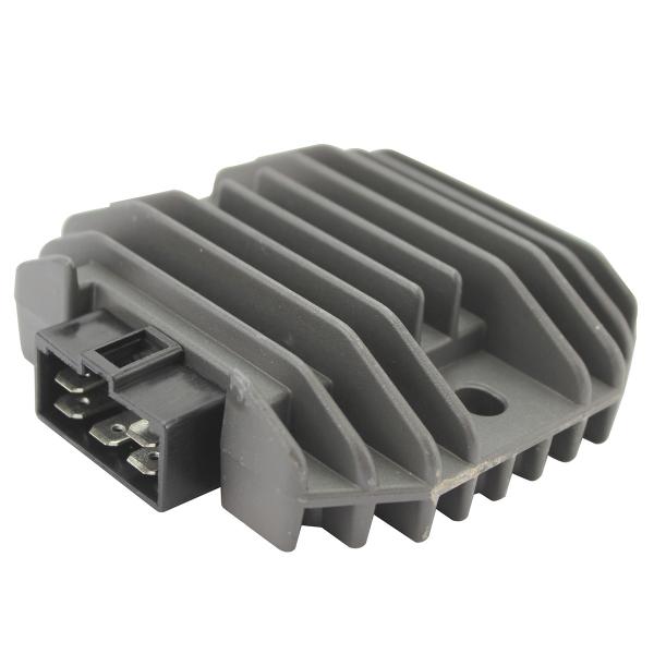 REGULATEUR DE TENSION MAXISCOOTER ADAPT. YAMAHA TMAX 500 2001-03 / YAMAHA 125 XMAX 2010-2012 / 850 TDM 1996-2001 / 1000 YZF-R1 1998-2001 / BENELLI 250 VELVET 1999> / PEUGEOT 125-150 ELYSEO (OEM : 4JH-