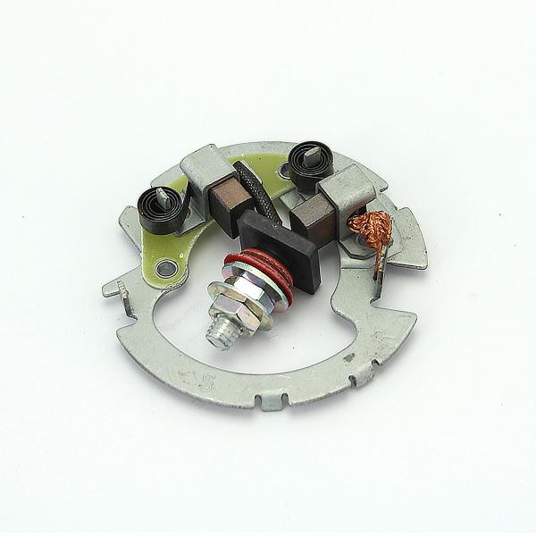 PORTE BALAIS DE DEMARREUR ADAPT. YAMAHA 250CC MAJESTY / X-CITY / XMAX / 300CC VERSITY / 400CC MAJESTY / XMAX (OEM : 3KS818400000)