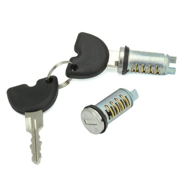 KIT SERRURES SCOOTER ADAPT. PIAGGIO ZIP 2T ET 4T. 125CC LIBERTY 2T ET 4T. 125CC VESPA LX 2T ET 4T. 125CC FLY 2T ET 4T. 125-250-500CC BEVERLY (OEM : 576825)