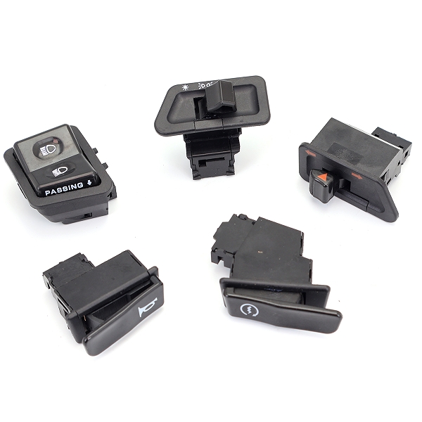 KIT COMMODO / COMMUTATEUR DROIT ET GAUCHE  MAXISCOOTER ADAPT. HONDA SH 125 2001-2002 / SH 150 2001-2004