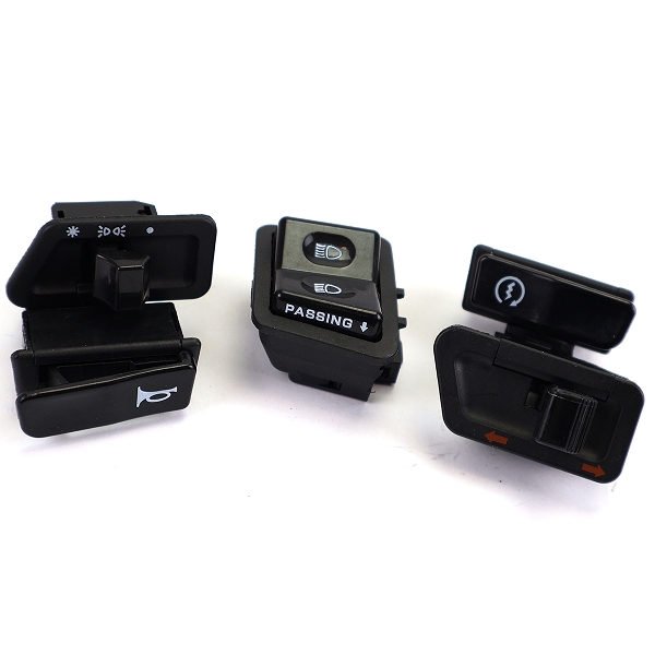 KIT COMMODO / COMMUTATEUR DROIT ET GAUCHE SCOOTER ADAPT. SYM ORBIT 2 / ORBIT 3 / FIDDLE 2 / FIDDLE 3 / SYMPHONY  50CC