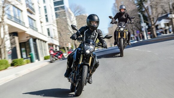ECCHO CB 50 ou ECCHO SR 50 - Quelle moto ECCHO 50cc choisir