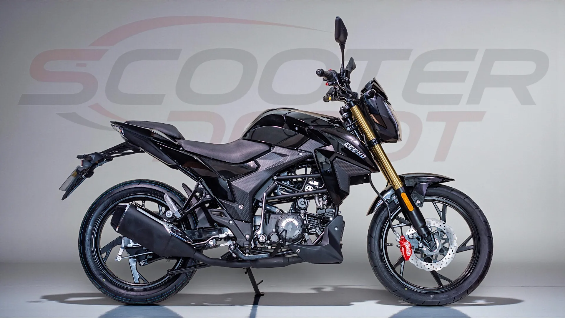 Moto 50cc ECCHO CB 50 : Look Full Black & Selle Basse 750mm