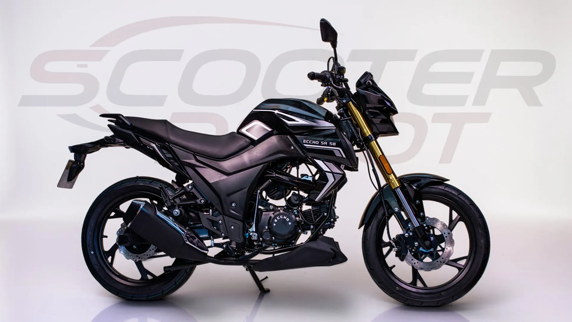 Moto 50cc ECCHO SR 50 black 2027 : Look MT et éclairage LED