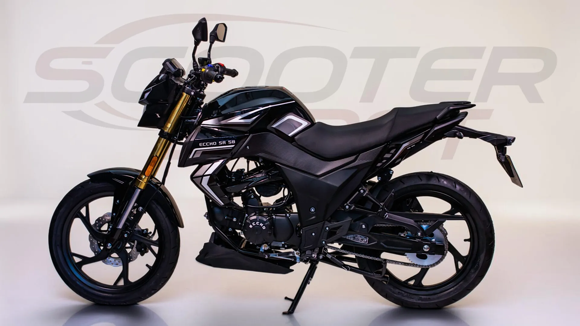Moto 50cc ECCHO SR 50 black 2027 : Look MT et éclairage LED