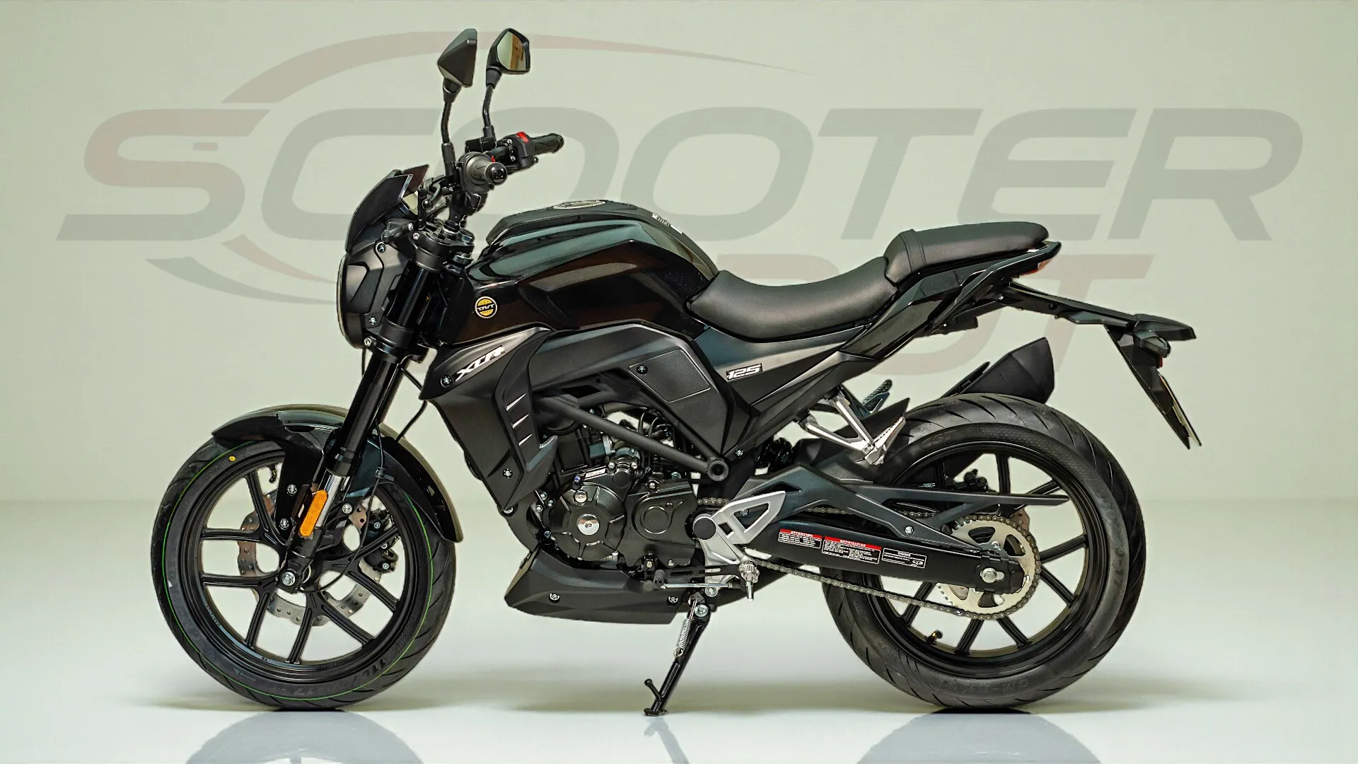 Moto 125cc TNT MOTOR XCR noire - Le roadster à tout faire