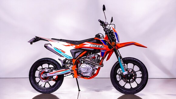 Moto 50cc Supermotard FOSTI 50 Orange – vue droite