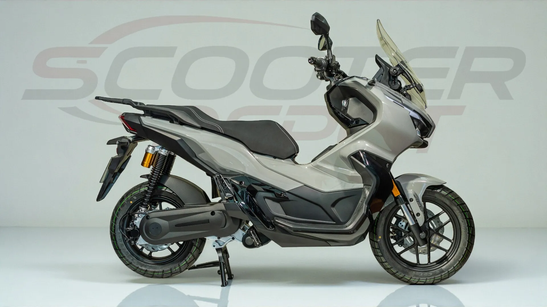 ATOR E-XDV Gris Nardo – Le scooter électrique 125cc haute performance