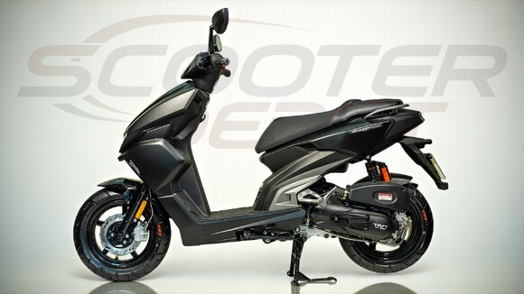 Scooter 50cc TNT MOTOR STREETMAX noir – vue gauche