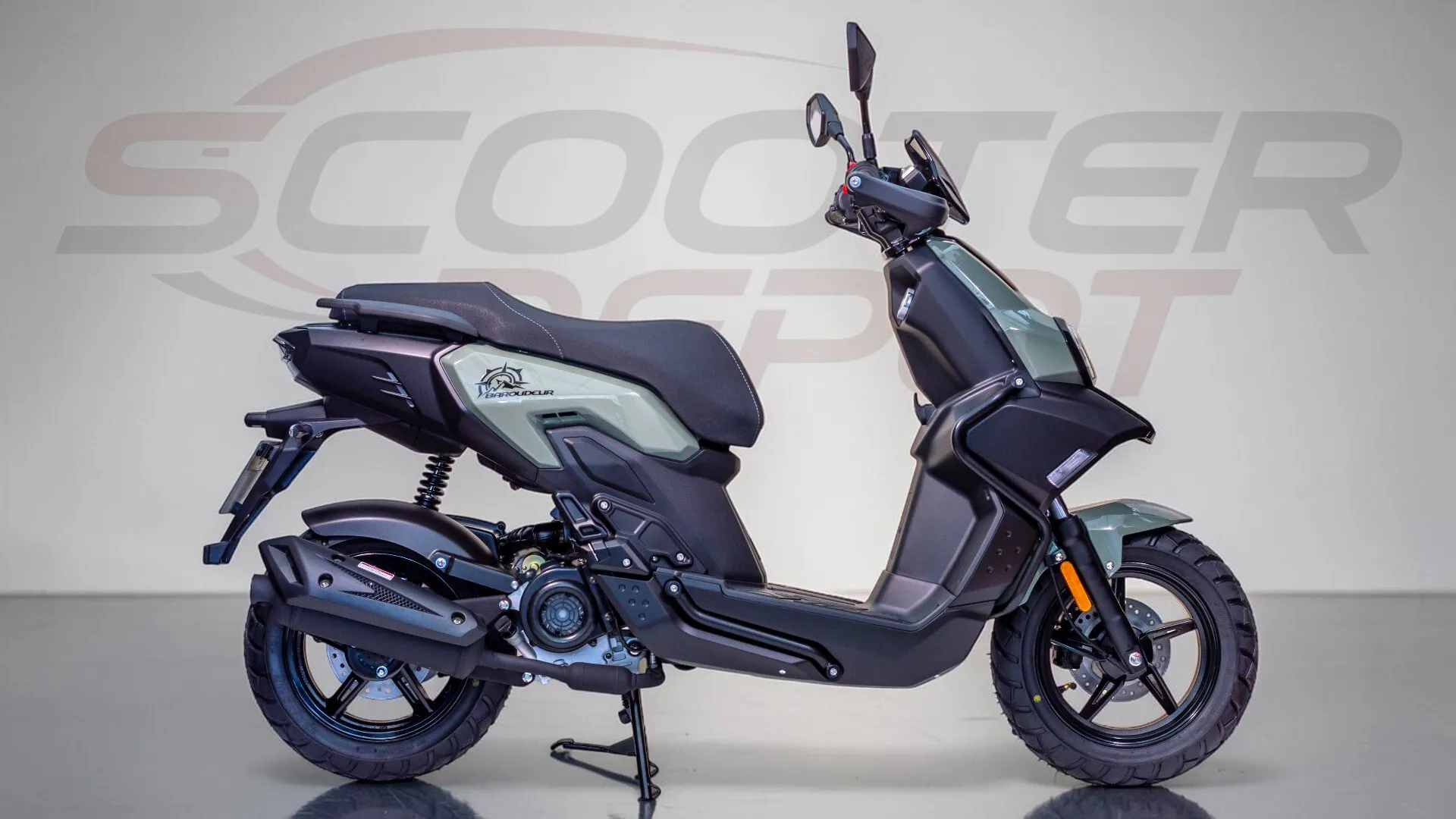 TNT MOTOR ESCAPE BAROUDEUR-Aventurier urbain par excellence