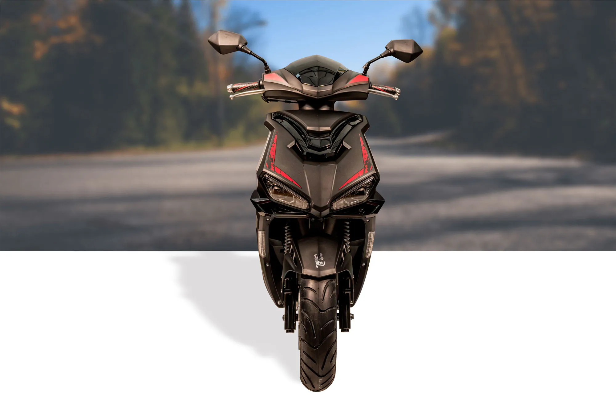 ECCHO FAST BLACK II – Le scooter 50 sportif au style racing