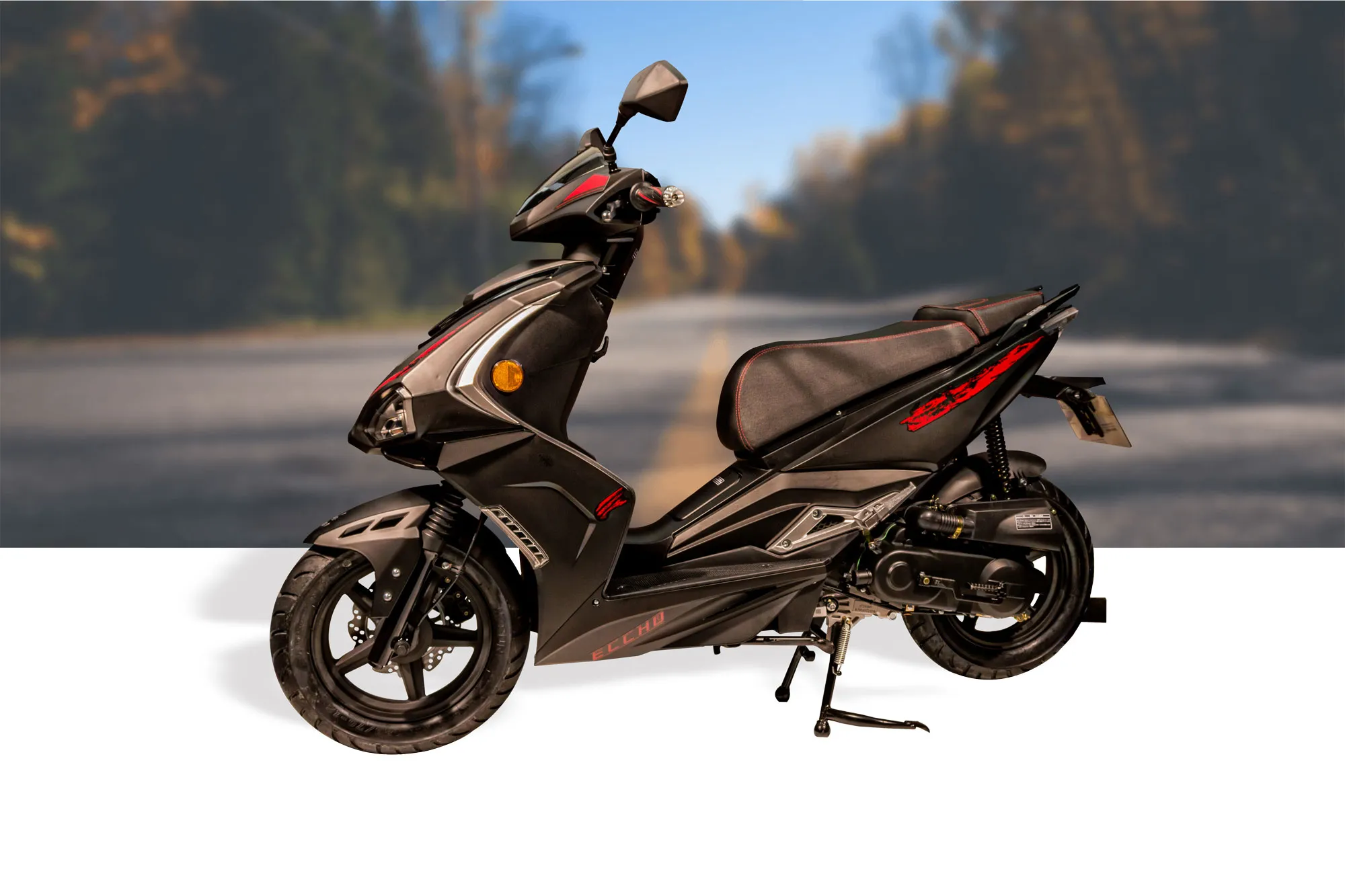 ECCHO FAST BLACK II – Le scooter 50 sportif au style racing