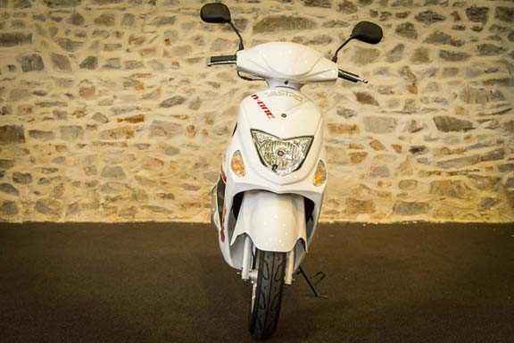 Scooter 50 Vastro R-ONE BLANC