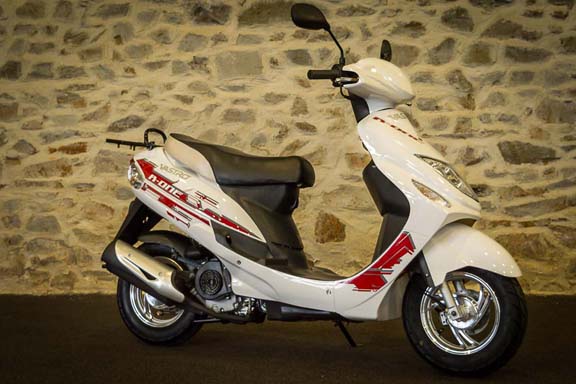 Scooter 50 Vastro R-ONE BLANC