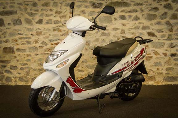 Scooter 50 Vastro R-ONE BLANC