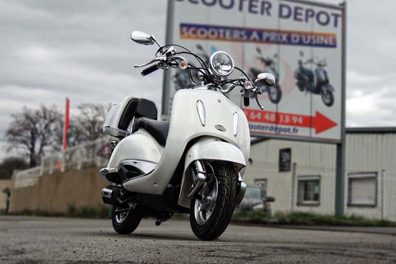 Scooter 125 Eccho La Choupette White Series -EFI