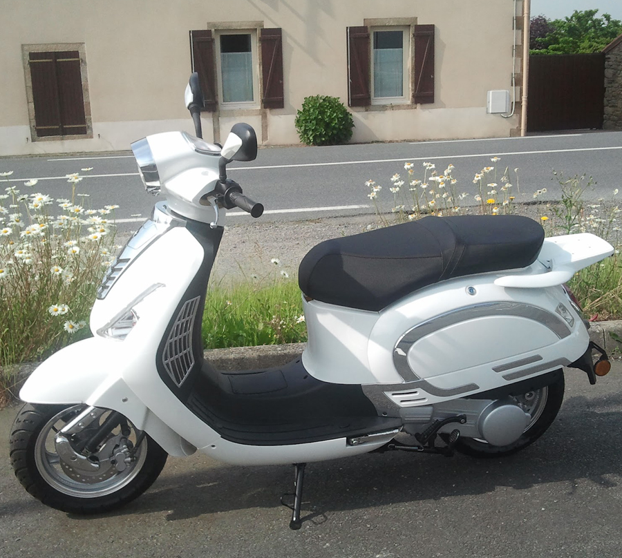 SCOOTER 125CC EAGLE WING ROUGE