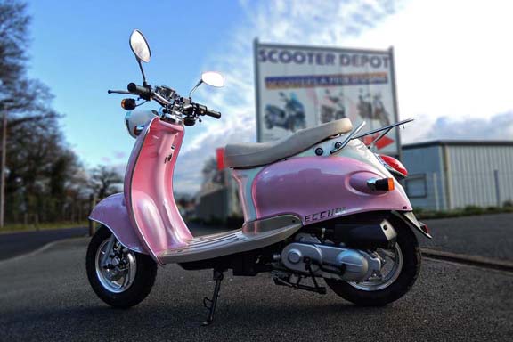 Scooter 50 Eccho Retro Pink - Yiying YY50QT15