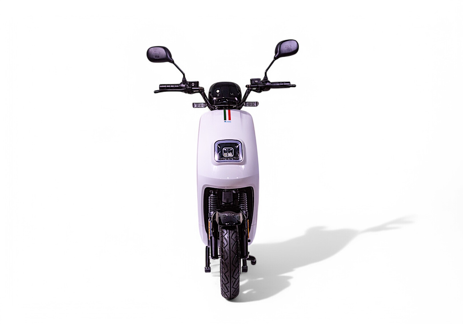 Vue 360° le scooter électrique LAZIO 48V 26AH